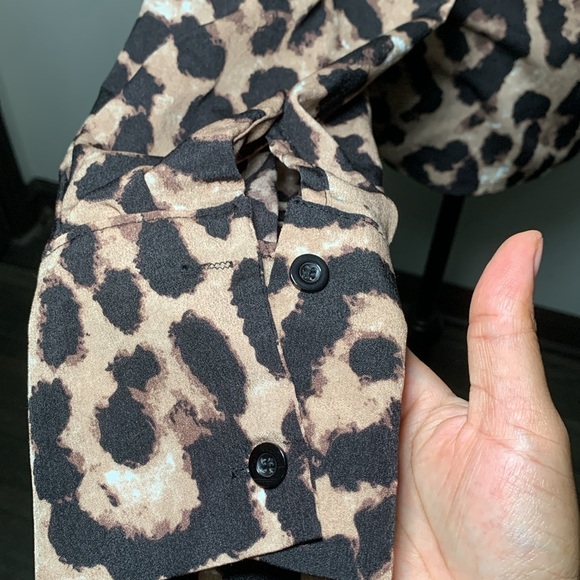 Cheetah Women Blouse - Picture 6 of 14